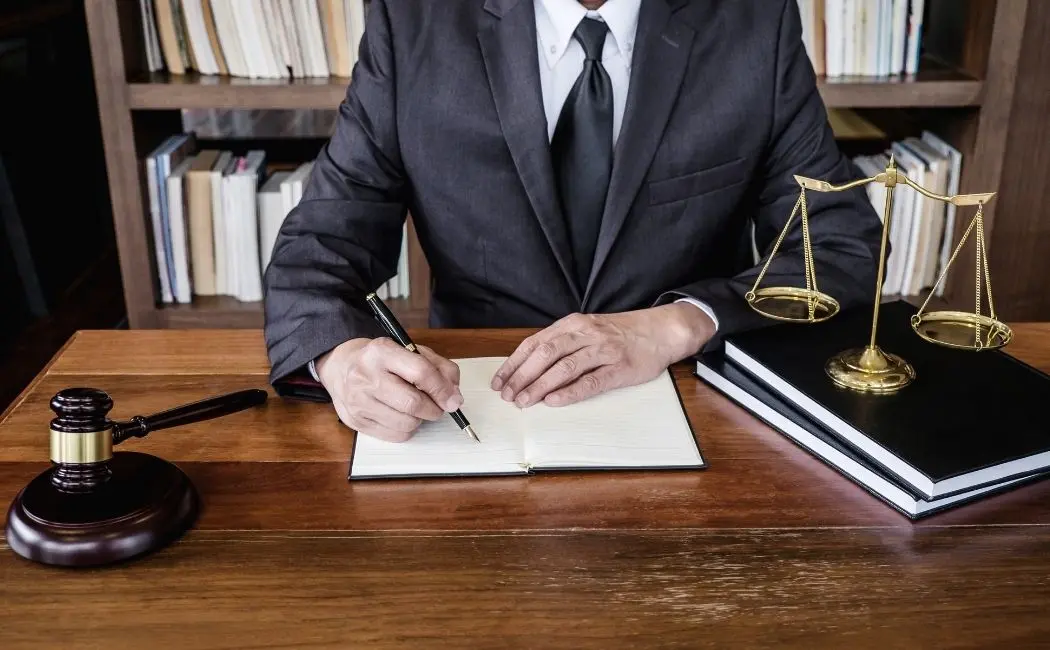 Prawo nieruchomości – kiedy potrzebny jest prawnik?