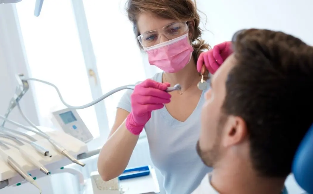 Jakie zabiegi będzie w stanie wykonać dobry stomatolog?
