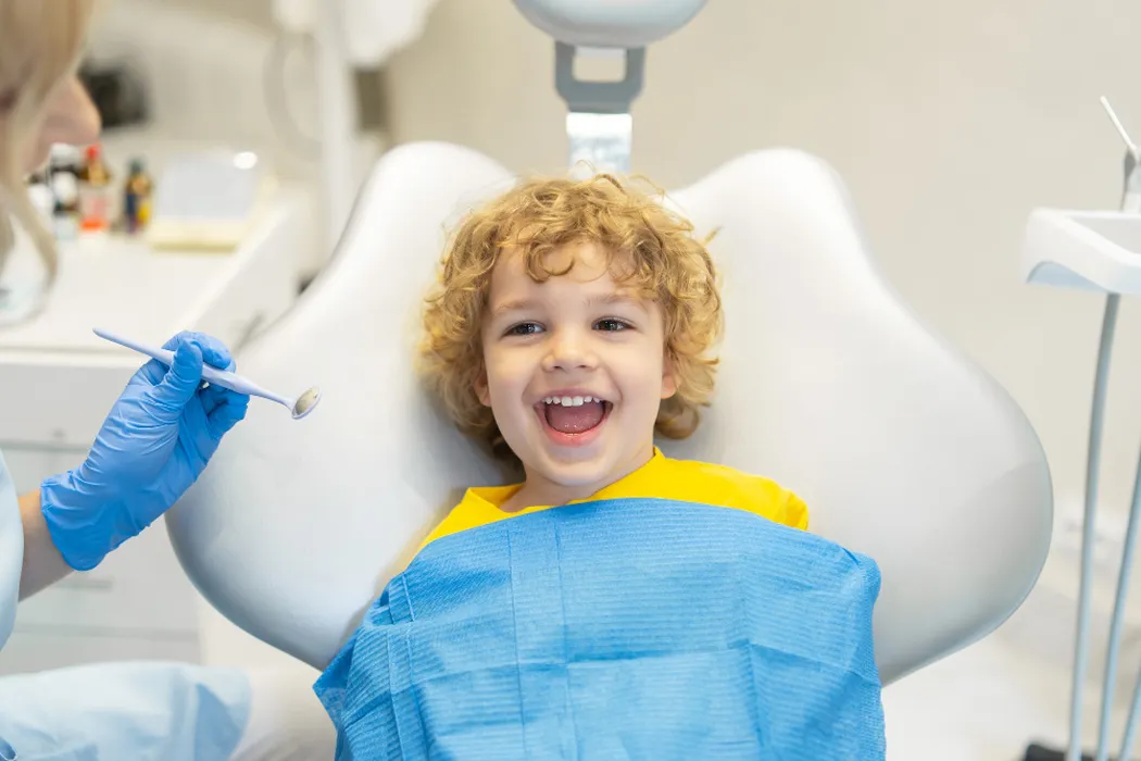 Strach przed dentystą to nie wyrok  jak stomatolog dziecięcy może zmienić nastawienie dziecka?