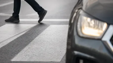Jedna chwila może zdecydować o życiu. Policja przypomina o zasadach na drodze