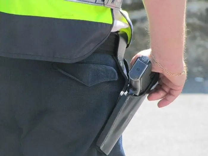Nerwowe zachowanie 28-latka z powiatu żyrardowskiego zakończyło się zatrzymaniem przez policję