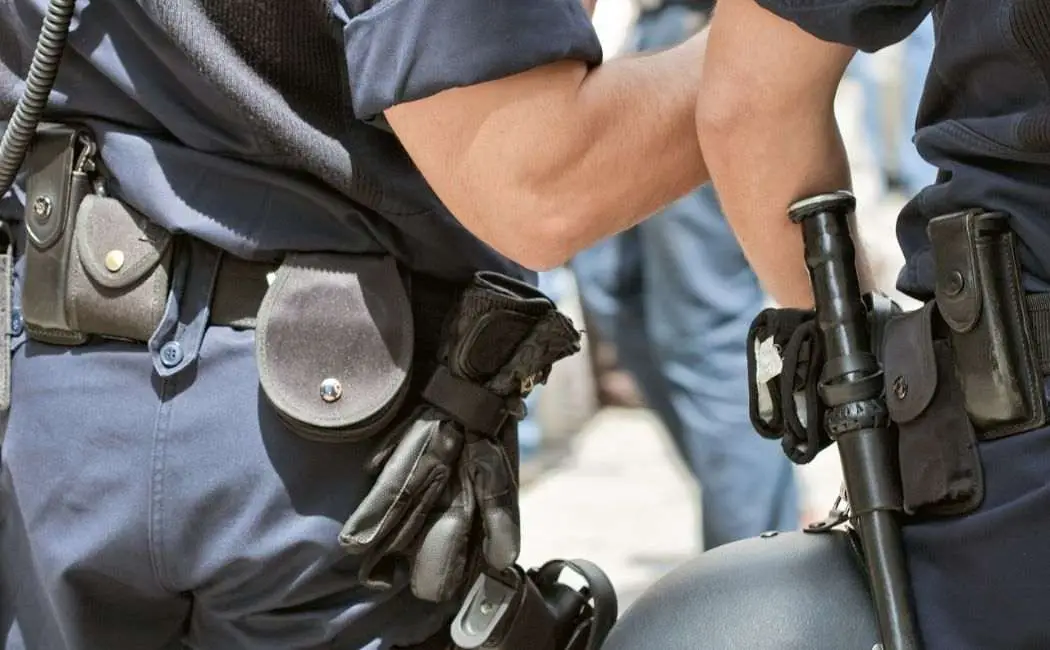 Policjanci z Żyrardowa promują służbę na lokalnych Targach Pracy