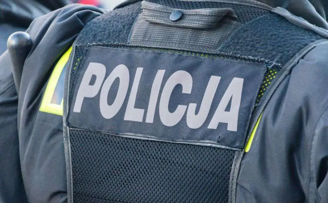 Policjant po służbie zatrzymał dwóch pijanych kierowców z zakazem i bez prawka