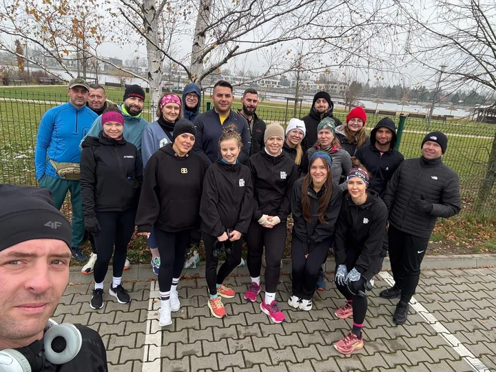 Grafika promocyjna wydarzenia Sylwestrowy bieg + morsowanie — biegi 5, 6, 10 i 15 km przy Zalewie Żyrardowskim