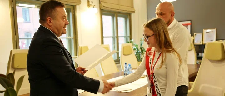 Żyrardowianka błyszczy w ringu. Prezydent pogratulował młodej mistrzyni