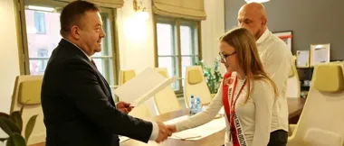 Żyrardowianka błyszczy w ringu. Prezydent pogratulował młodej mistrzyni