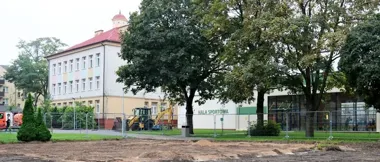 Milion złotych na plac zabaw przy SP nr 7. Powstanie 12 urządzeń