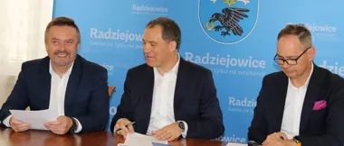 Dwie gminy biorą się za drogi w Korytowie A. Umowa już podpisana
