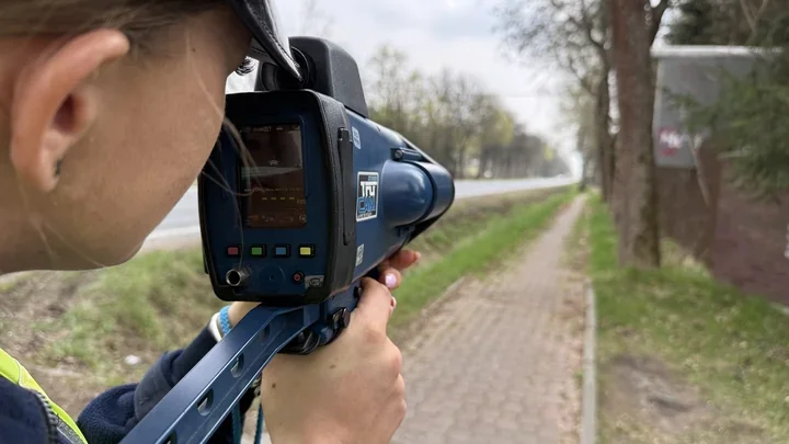 104 km/h w terenie zabudowanym. 26-latek stracił prawo jazdy
