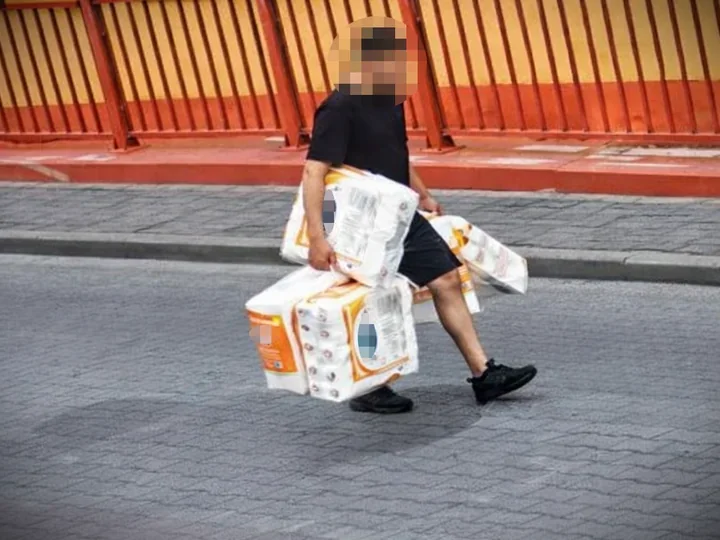 W Żyrardowie zniknęło 1800 rolek papieru - policja szybko namierzyła sprawcę